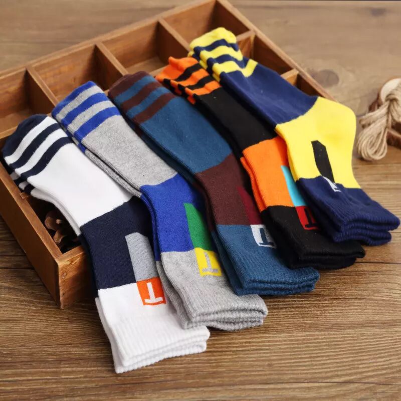 🧦Kúpte 10 kusov a získajte 10 kusov zadarmo【10/20 párov】Pánske priedušné, odolné voči zápachu a absorbujúce pot športové ponožky
