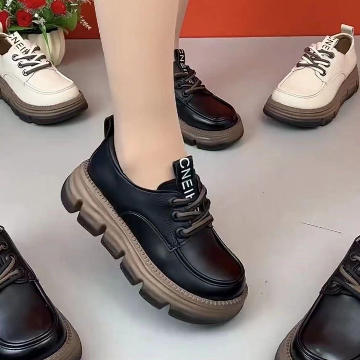 🎉【35-40】Módne dámske ležérne topánky na retro platforme
