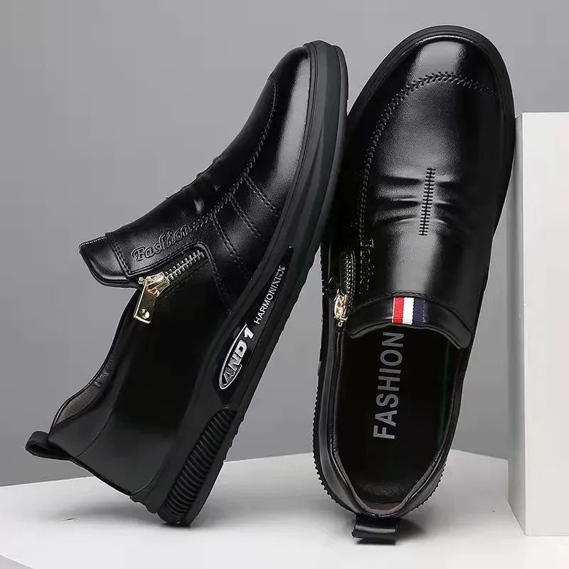 🔥Ograničena ponuda – Popust do 50%🔥【39-44】Muške visokokvalitetne casual cipele od mekane kože, udobne, izdržljive i lako se kombiniraju s različitim stilovima